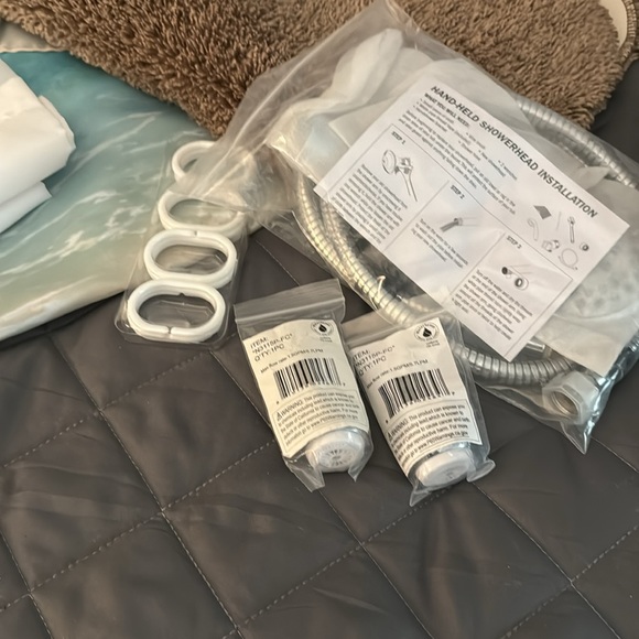 Beach waves bathroom shower/tub set, curtain, rug, liner and more - Picture 2 of 11